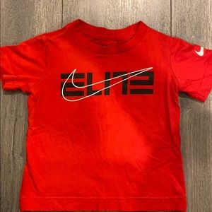 Toddler boys Nike top